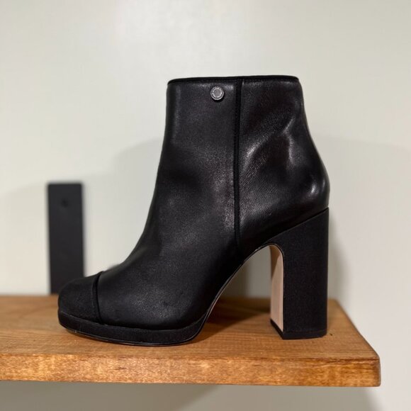 KARL LAGERFELD PARIS Lainey Boots Block-Heel Leather Booties 7M/37.5 B - Picture 2 of 13